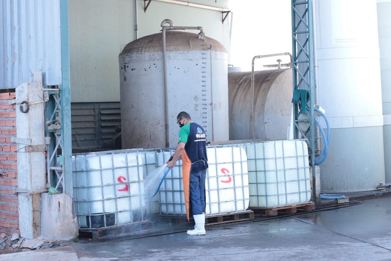 Lavagem e Higienização de IBC 1000L